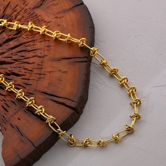 Jewelry - NEW 18K Gold Plated Knot Link Chain Necklace